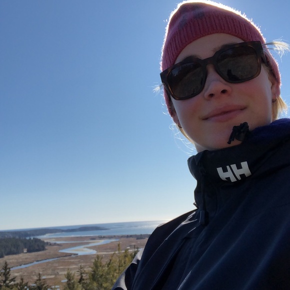 Meet your Posher, Ellie - Picture 1 of 2